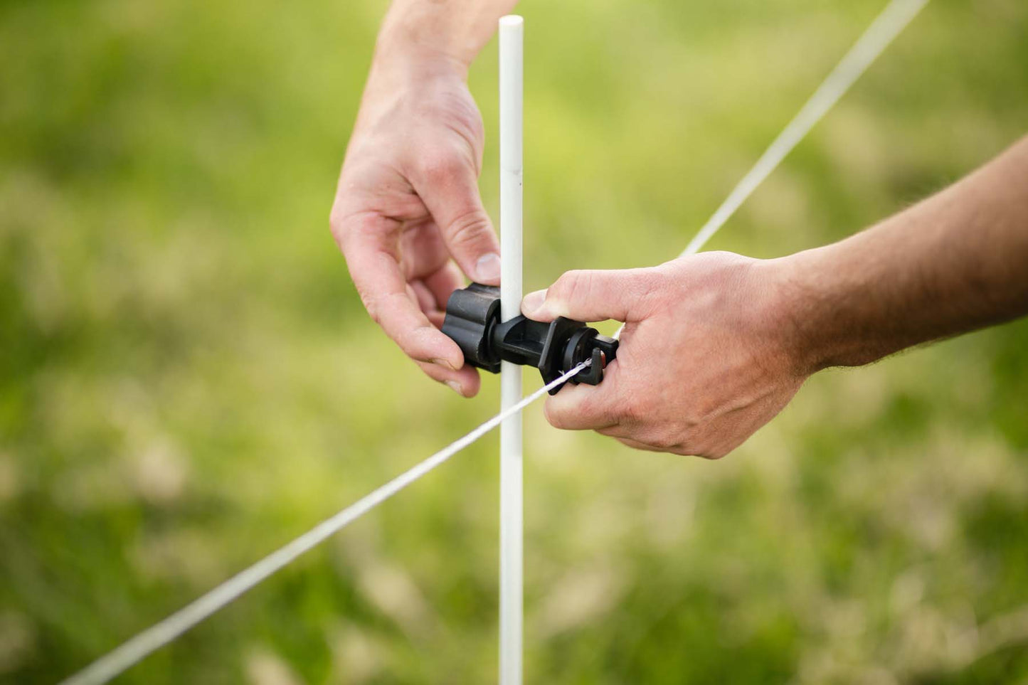 Fibreglass Rod Plastic Insulator 50-pack