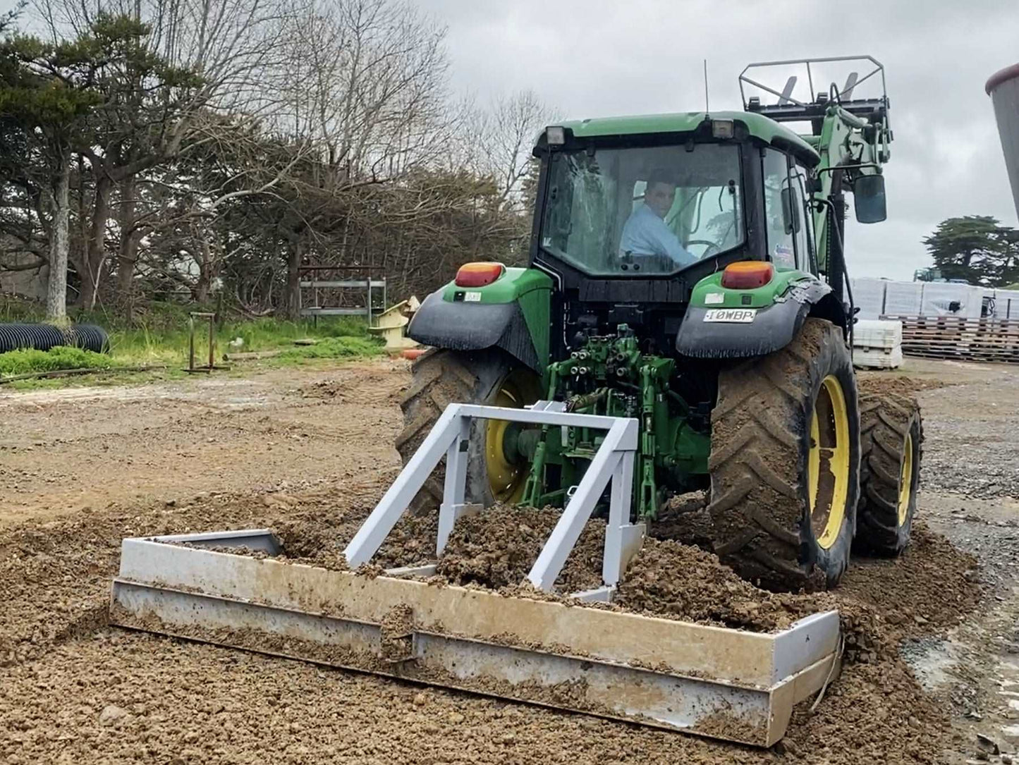 Landplane Leveling Bar