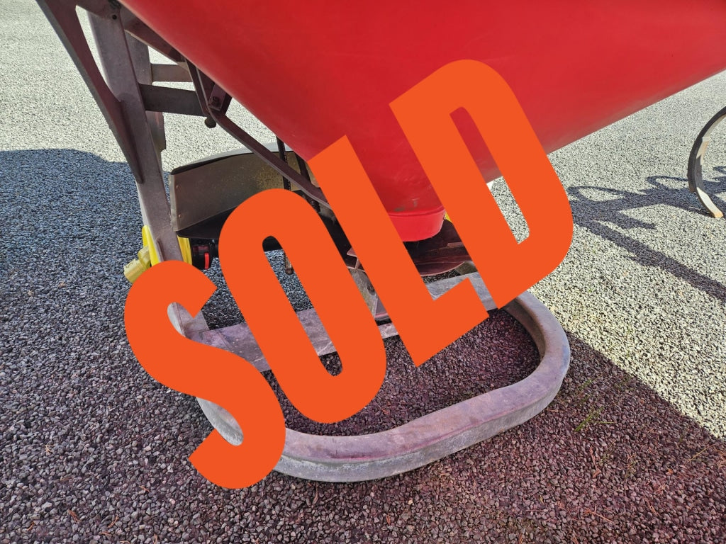 Used 12.75L Walco Fertiliser Spreader