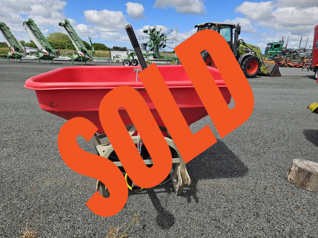 Used 675L Walco Spreader -Pto
