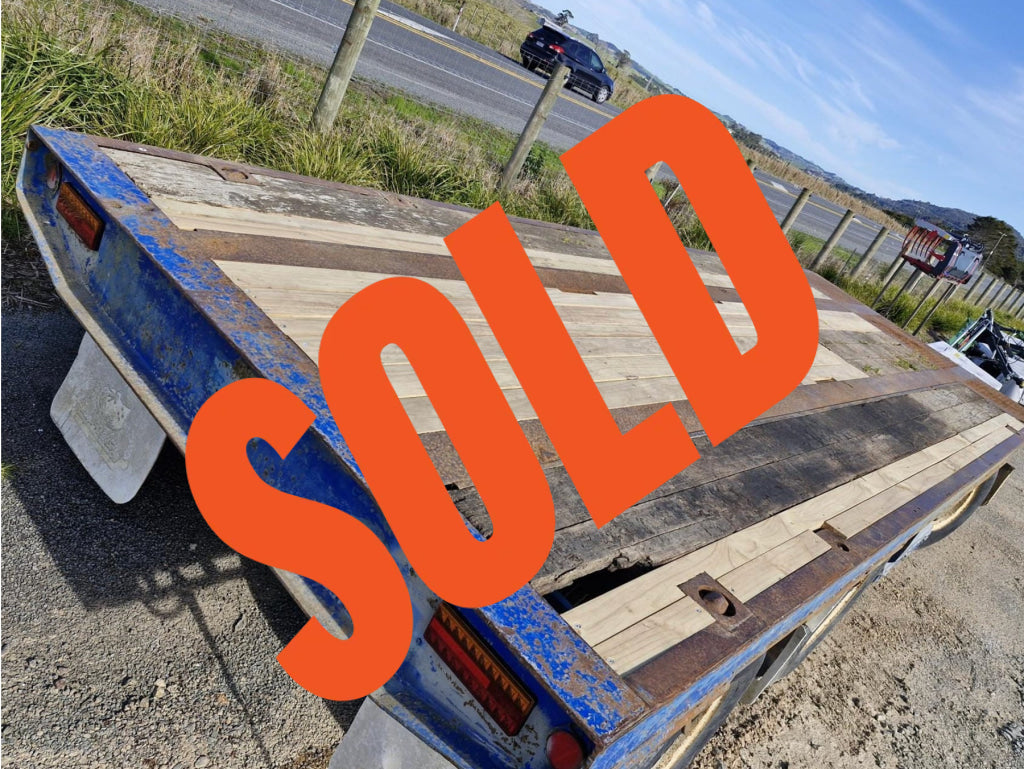 Used Flat Deck Trailer – Tractor or Truck