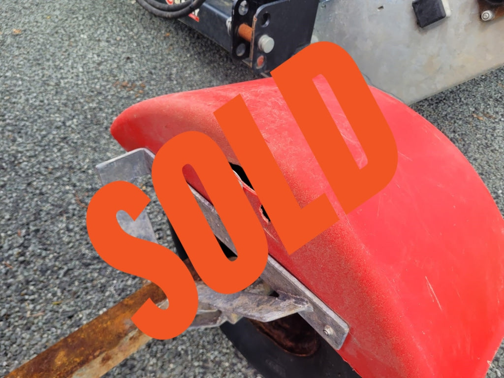 Used Walco 3.50 Spreader C/W Hard Lid