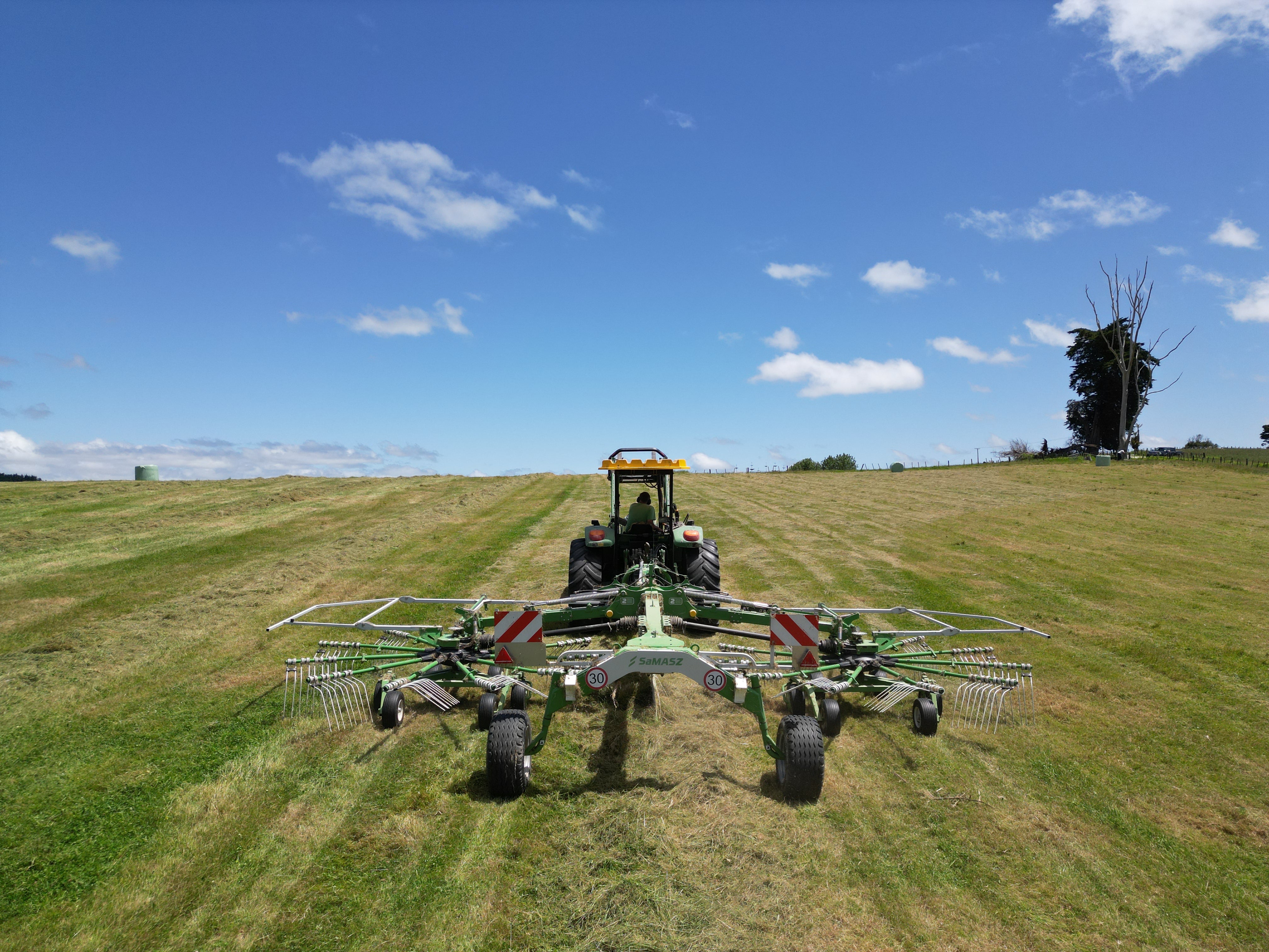 shima　2/4 Z24 Cylinder Head 8 Spark Plugs Nissan 2.4 8V 11041-20g18