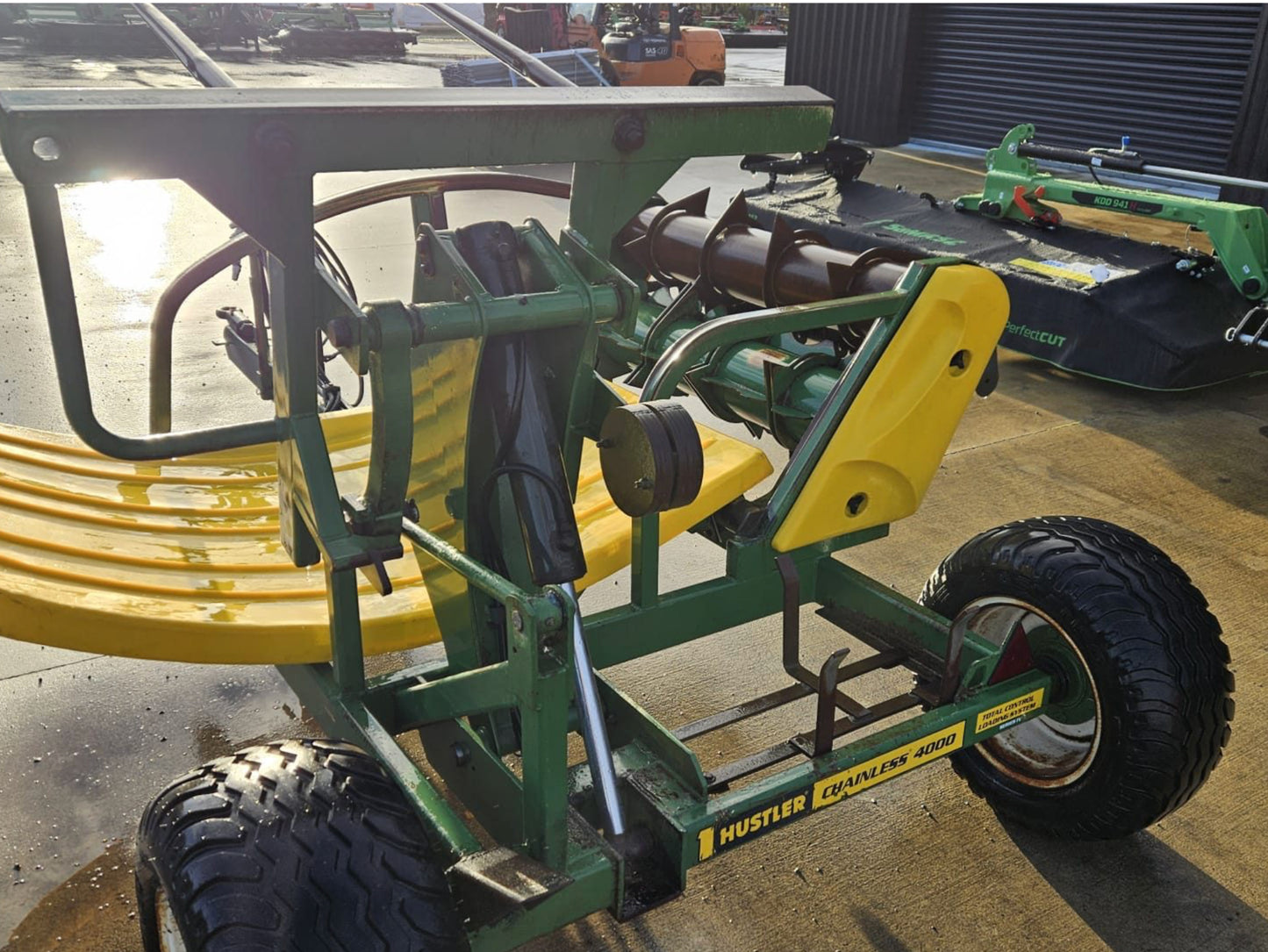 Used Hustler Chainless 4000 Bale Feeder | FarmShop NZ