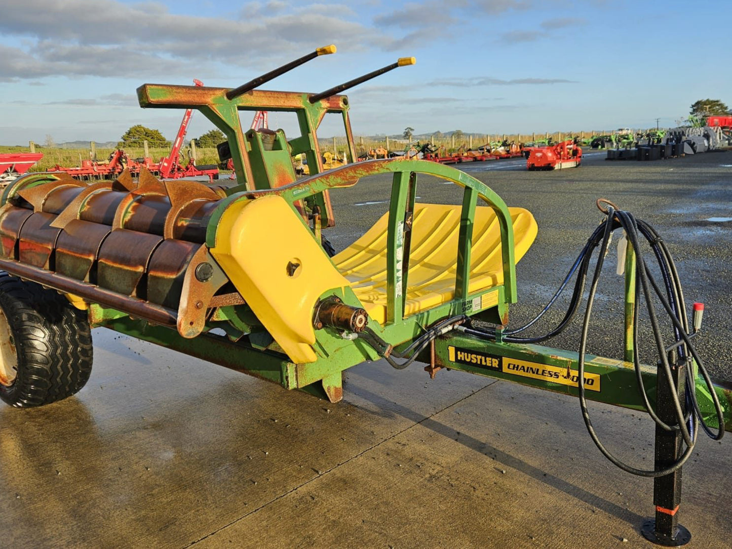 Used Hustler Chainless 4000 Bale Feeder | FarmShop NZ