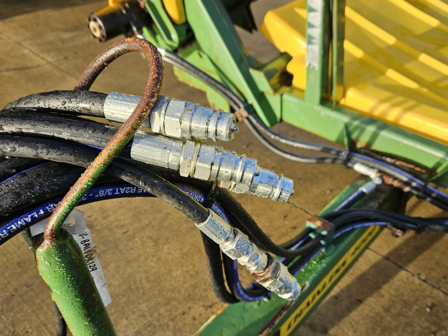 Used Hustler Chainless 4000 Bale Feeder | FarmShop NZ