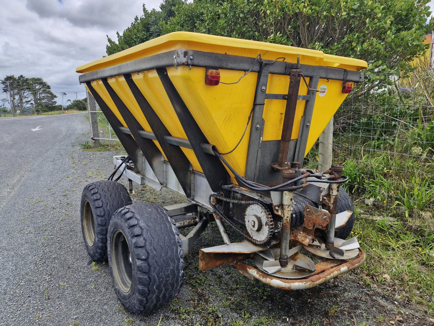 Used Tandem Axle CUB 5T Fert Spreader
