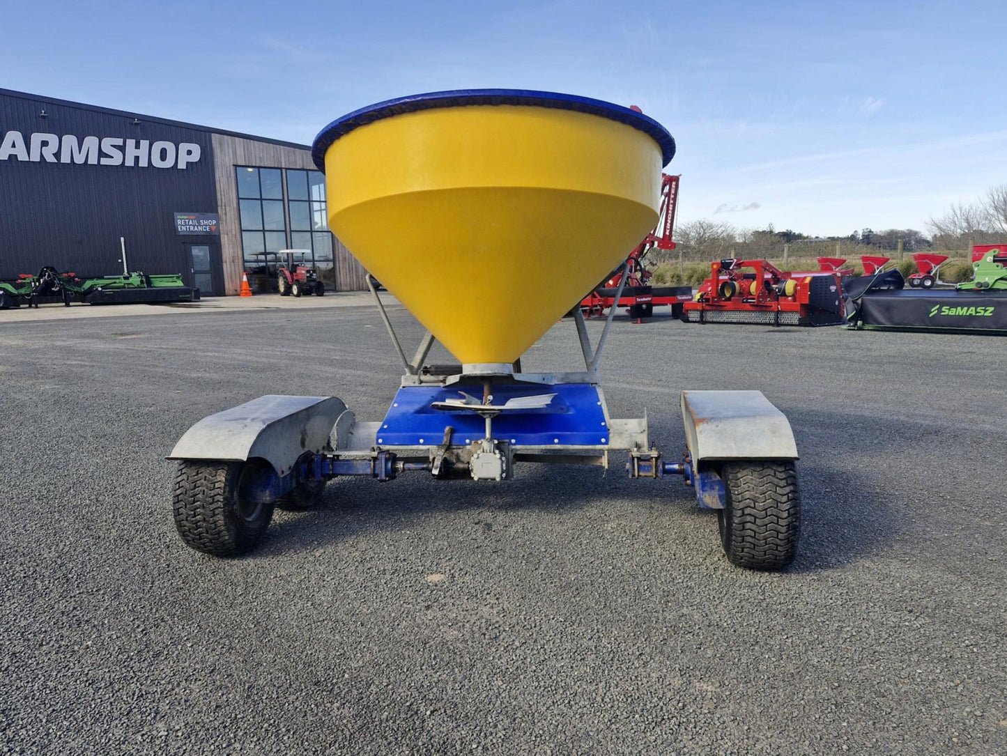 Used Tandem Axle Vogal Spreader 750L