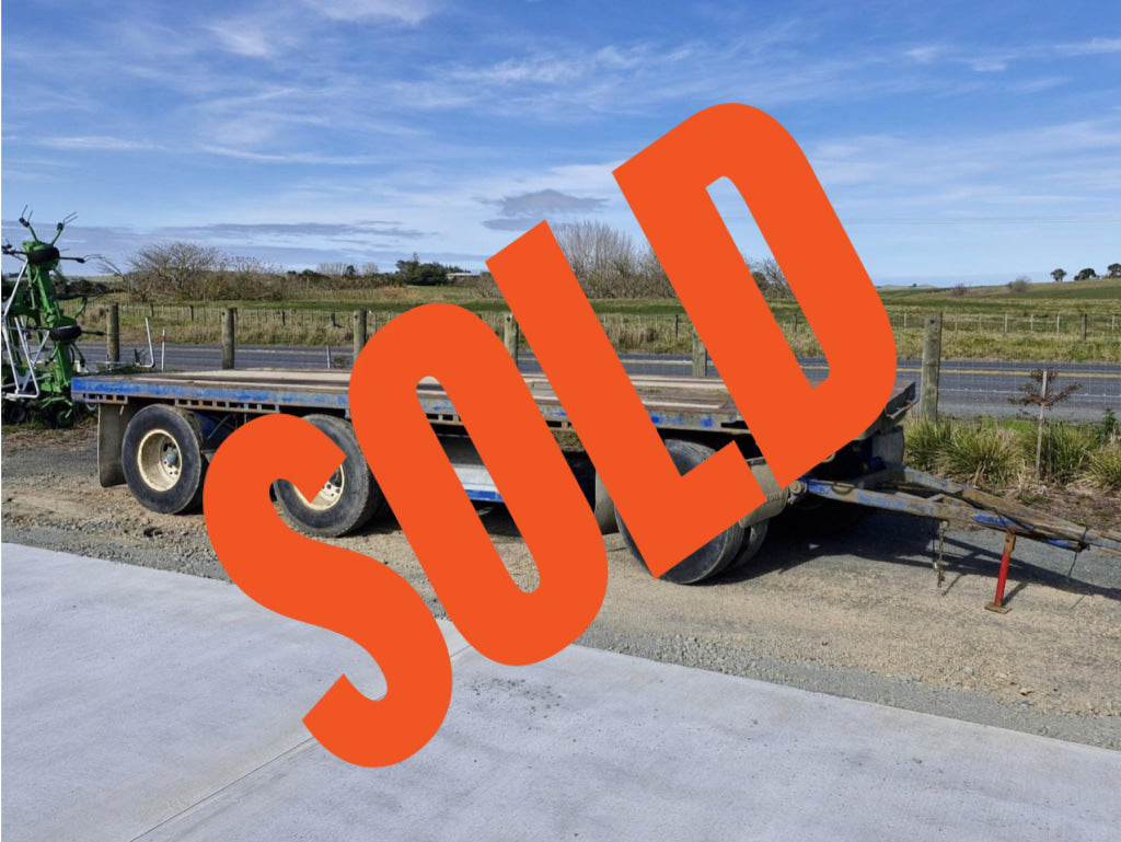 Used Flat Deck Trailer – Tractor or Truck
