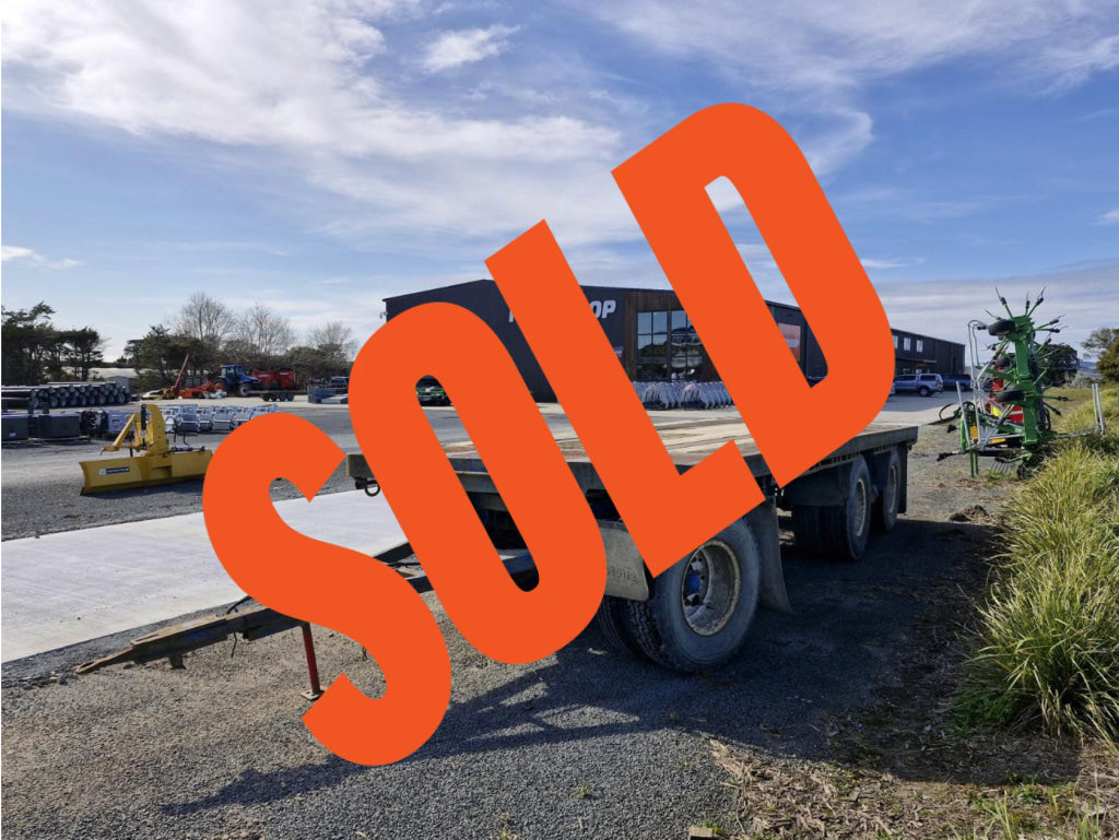 Used Flat Deck Trailer – Tractor or Truck