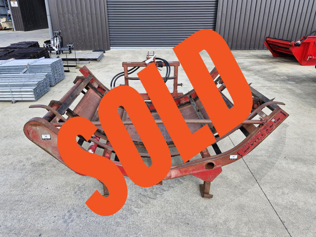 Used Stephens Bale Feeder Used Farm Implement