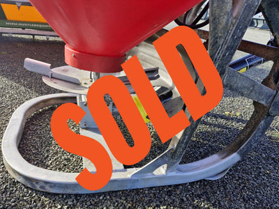 Used Walco 6.75 Fert Spreader Used Farm Implement