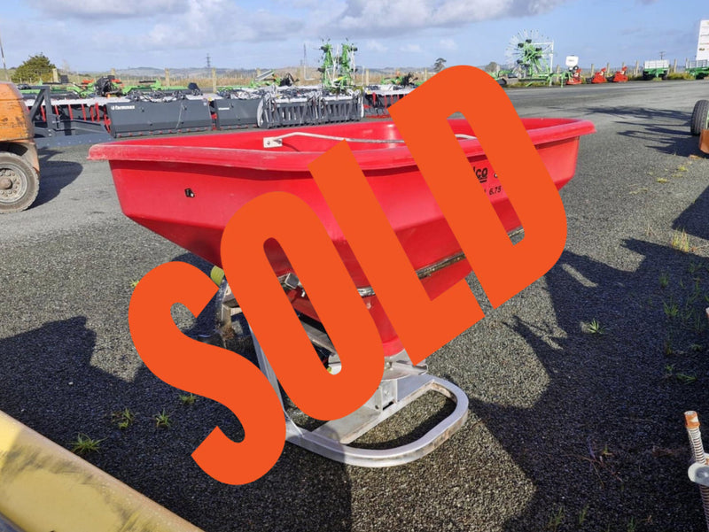 Used Walco 6.75 Fert Spreader Used Farm Implement